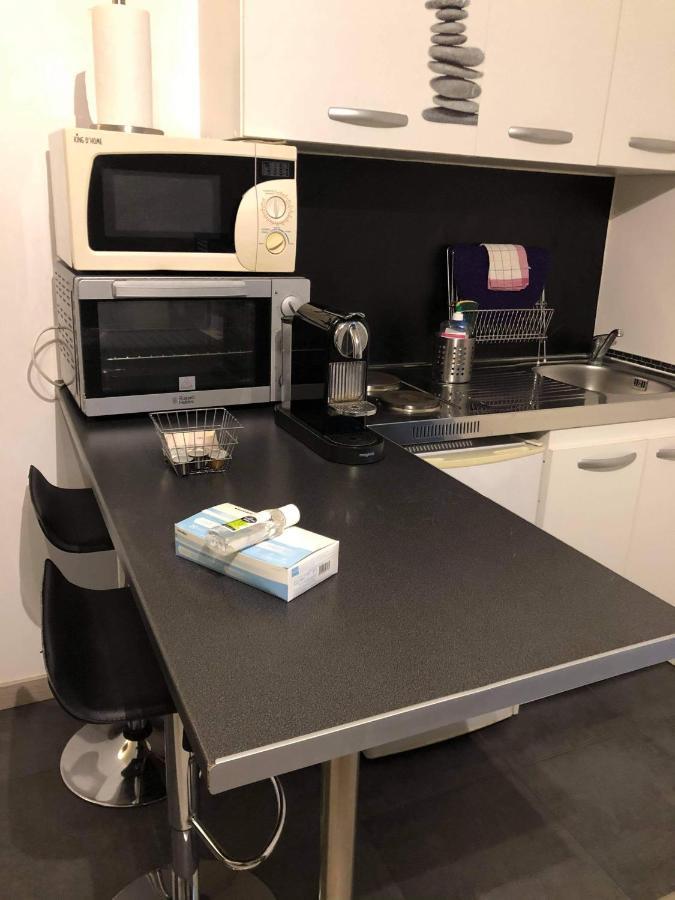 Joli Studio A Euroairport-Basel-Mulhouse-Freiburg Saint-Louis  Bagian luar foto